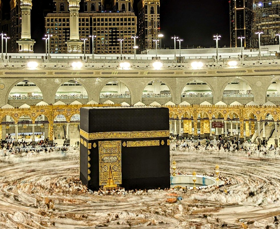 Pilgrims near the Kaaba